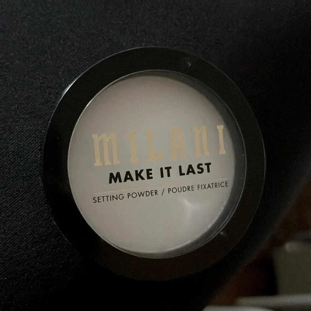 Milani make it last light Pressed Setting Powder